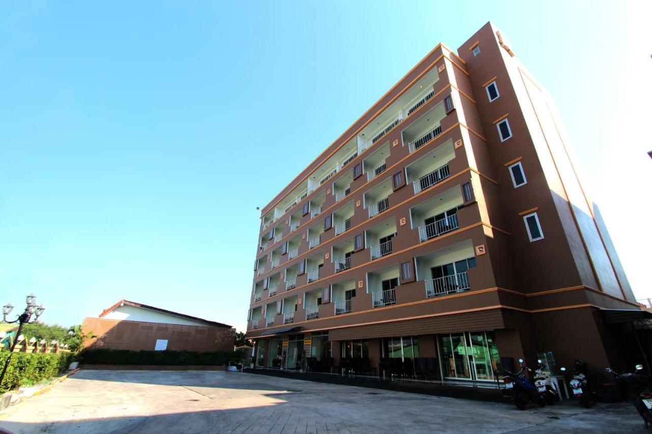 Valhalla Pattaya Hotel Jomtien Beach Exterior photo